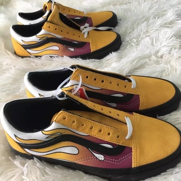 vans banana flame